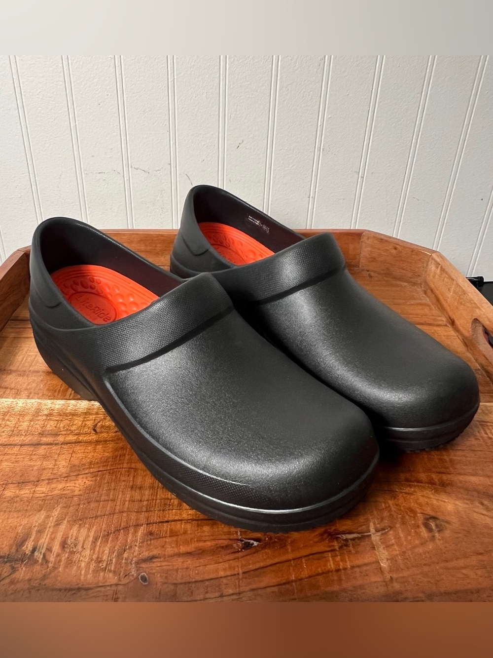 Crocs Womens Slip Resistant Black Work Ultralight Clogs Size 9